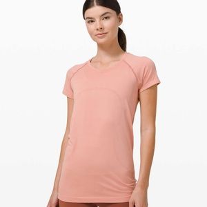 Lululemon Swiftly Tech Short Sleeve 2.0
Pink Pastel / Pink Pastel | Size 10